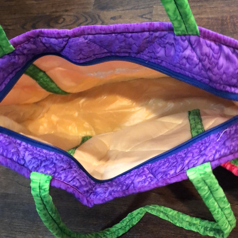 Tote - Picture 7 of 10